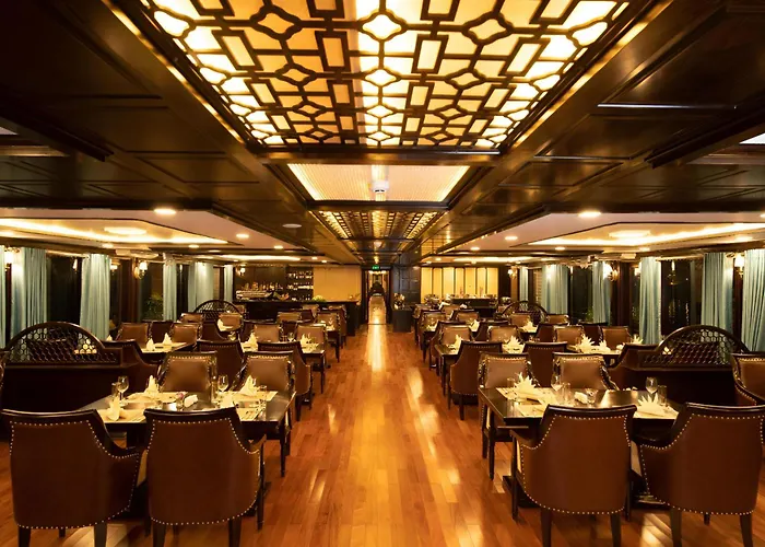 Mila Grand Luxury Cruise Botel *
