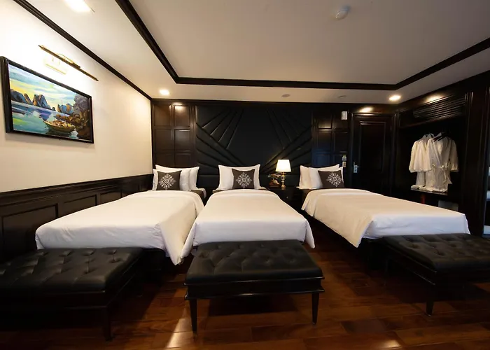 Botel Mila Grand Luxury Cruise *
